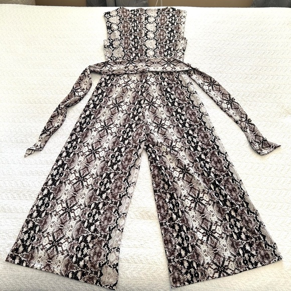 Nicole Miller NY Python Print Jersey Sleeveless Cropped Wide Leg Jumpsuit Size 2 - Picture 5 of 14